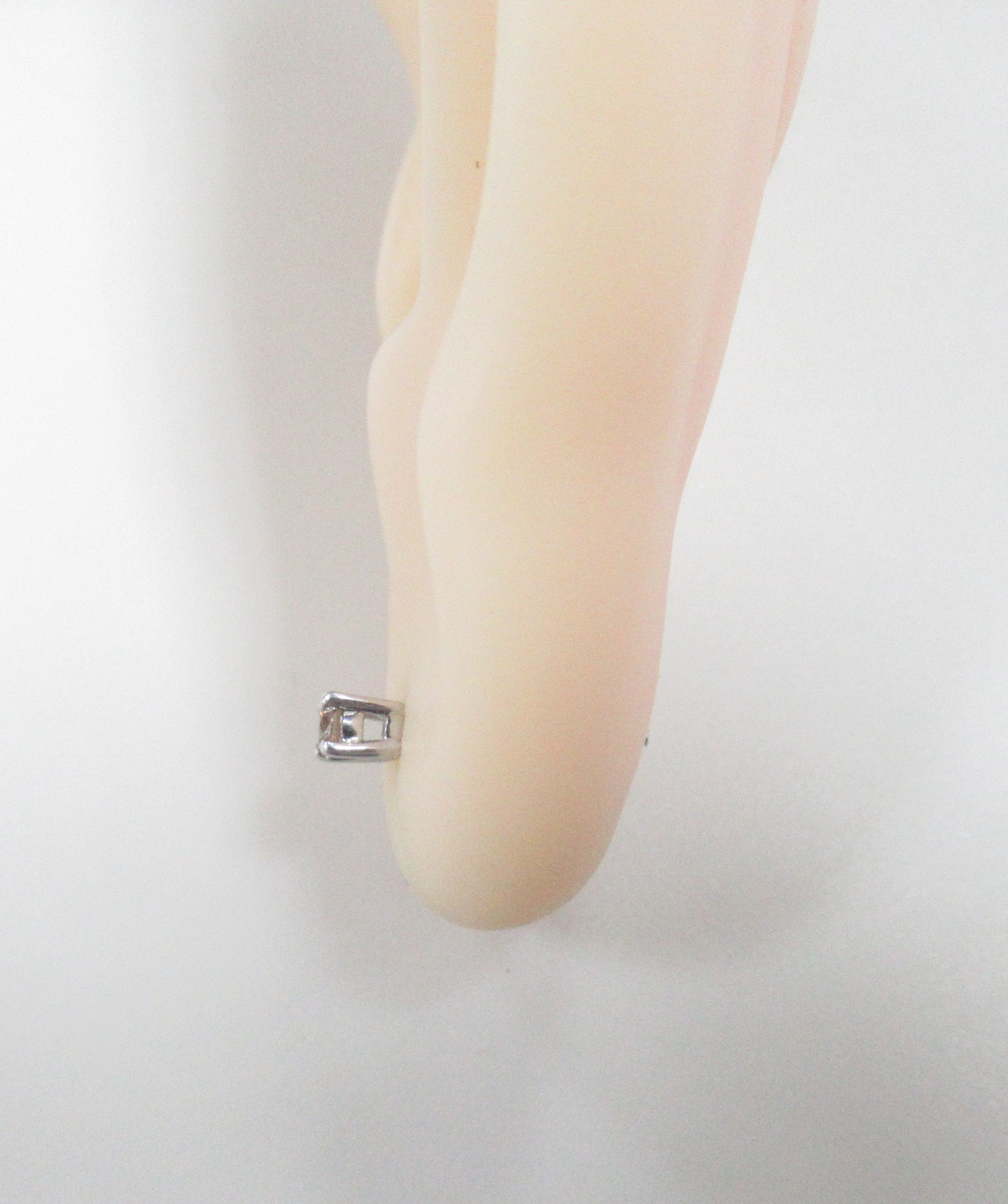 Серебряные серьги 925 пробы; вставки 2 Бр.коньяч.Кр-57 0,14ct 6/5;